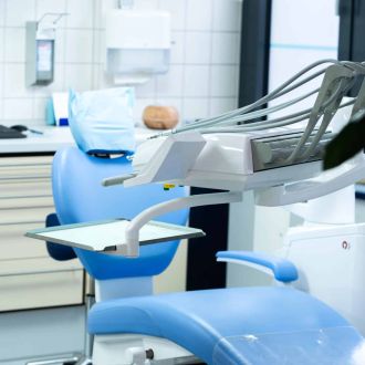 Behandlungszimmer in der Praxis - Kieferorthopädisch tätige Zahnarztpraxis