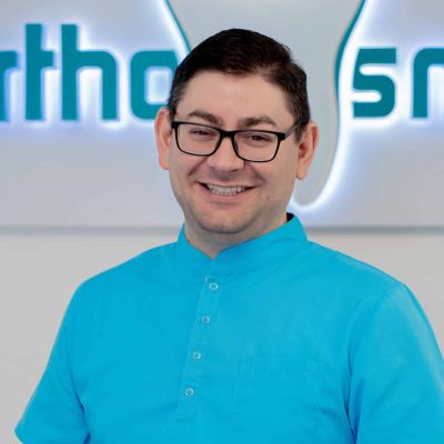 Reinhard Huber - Ortho Smile - Kieferorthopädisch tätige Zahnarztpraxis in Nürnberg